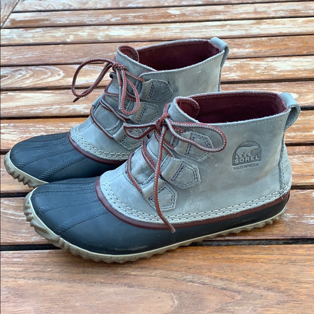 Sorel Out N About Boots NWOT waterproof boots